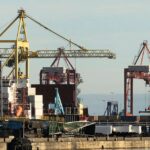 Irish exports fell by 43% to €21.9 billion in April compared to March