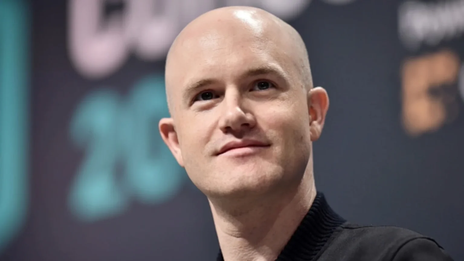 Brian Armstrong Praises Coinbase Users’ ‘Diamond Hands’ — But Sells $101M in COIN Himself